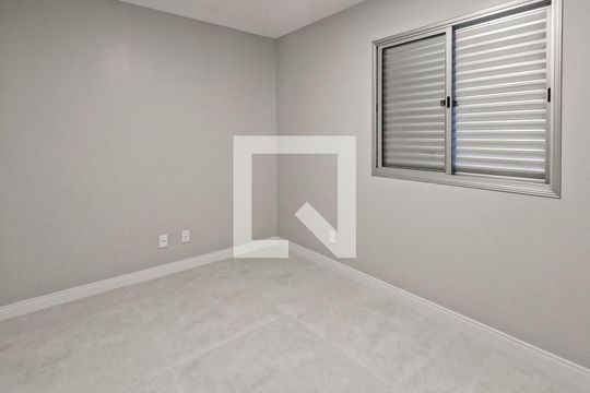 Apartamento à venda com 3 quartos, 64m² em São Domingos, São Paulo