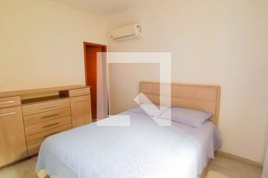 Quarto de apartamento à venda com 4 quartos, 208m² em Vila Metalúrgica, Santo André