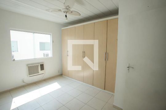 Quarto  de casa à venda com 3 quartos, 135m² em Taquara, Rio de Janeiro