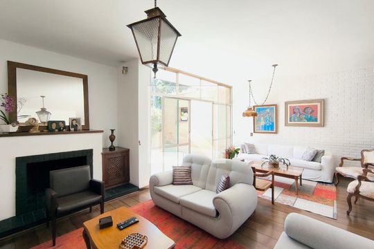 Casa à venda com 4 quartos, 547m² em Jardim Ana Maria, Jundiaí