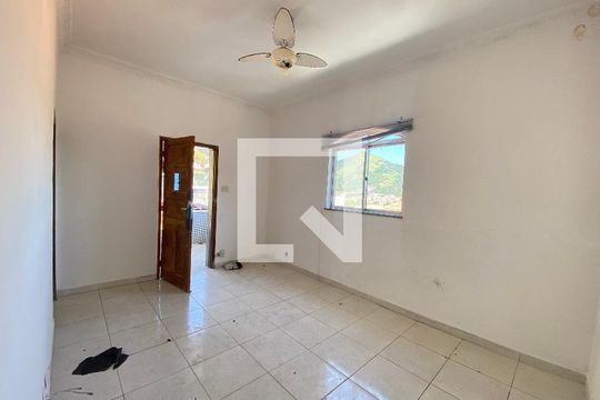 Casa à venda com 4 quartos, 120m² em Encantado, Rio de Janeiro