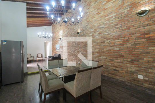 Casa para alugar com 4 quartos, 360m² em Vila Bela, São Paulo