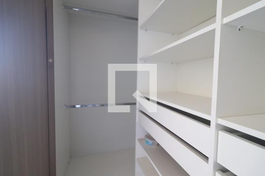Closet Quarto 01 de apartamento à venda com 2 quartos, 63m² em Vila Nova, Novo Hamburgo