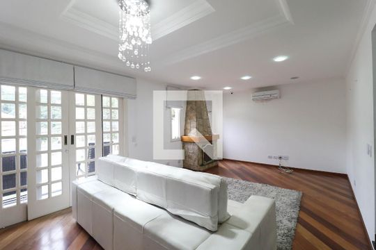 Casa de Condomínio para alugar com 3 quartos, 280m² em Vila Santos, São Paulo