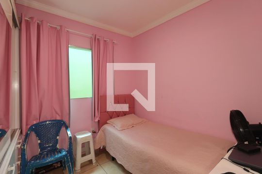 Quarto 2 de casa para alugar com 3 quartos, 300m² em Vila Mazzei, Santo André