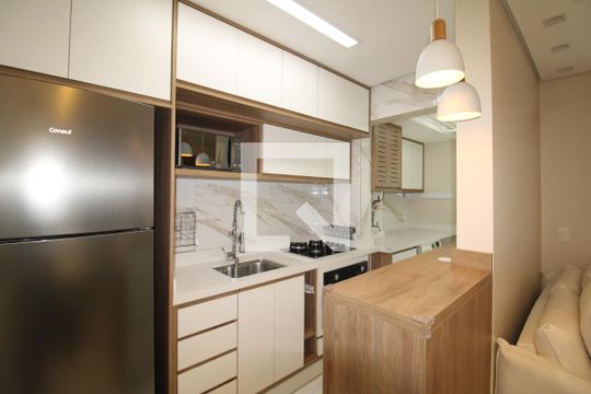 Sala / Cozinha de apartamento à venda com 2 quartos, 42m² em Vila Guaca, São Paulo