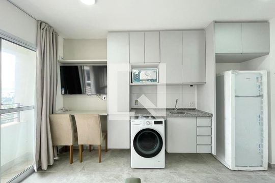 Casa para alugar com 1 quarto, 28m² em Butantã, São Paulo