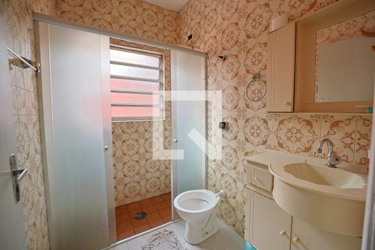 Banheiro de casa à venda com 3 quartos, 200m² em Vila Silvia, São Paulo
