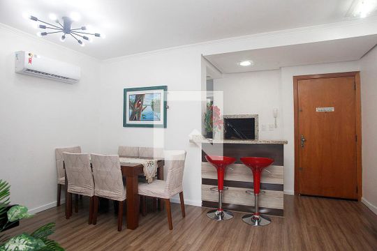 Sala de apartamento à venda com 3 quartos, 88m² em Centro Histórico, Porto Alegre