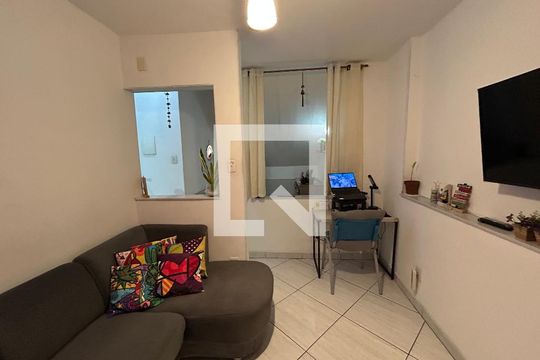 Sala de casa à venda com 4 quartos, 117m² em Cachambi, Rio de Janeiro