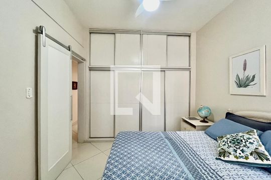 Suite  de apartamento para alugar com 3 quartos, 100m² em Ipanema, Rio de Janeiro