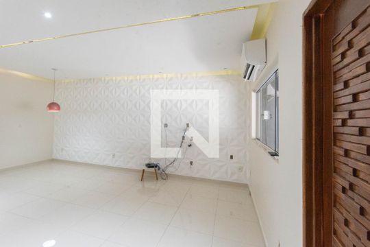 Sala de casa à venda com 3 quartos, 218m² em Jardim Uruguai, Campinas