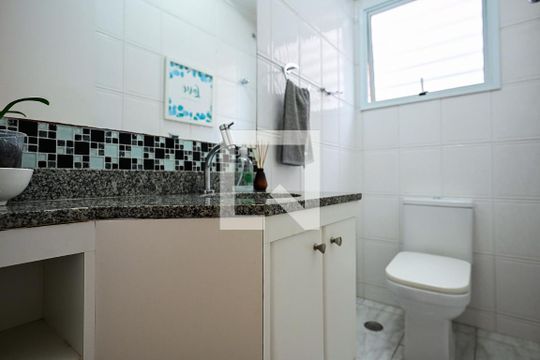 Lavabo de casa de condomínio à venda com 3 quartos, 168m² em Parque Assuncao, Taboão da Serra