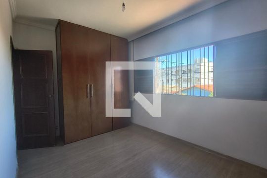 Quarto de casa à venda com 2 quartos, 160m² em Santa Efigênia, Belo Horizonte