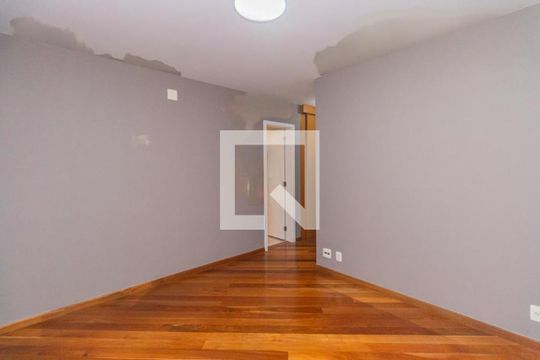 Apartamento para alugar com 4 quartos, 213m² em Vila Nova Conceição, São Paulo