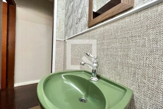 Lavabo de casa para alugar com 3 quartos, 250m² em Vila Mascote, São Paulo