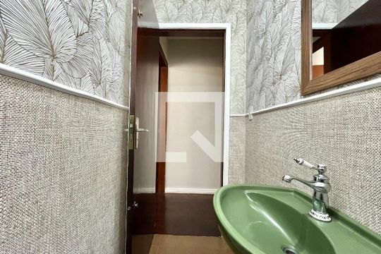 Lavabo de casa para alugar com 3 quartos, 250m² em Vila Mascote, São Paulo