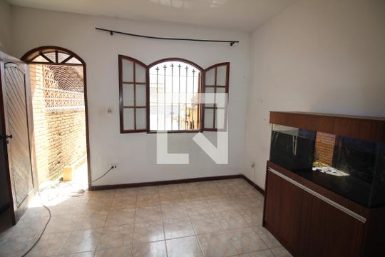 Sala de casa à venda com 3 quartos, 86m² em Diamante, Belo Horizonte