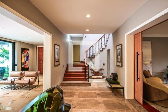 Hall de Entrada de casa à venda com 5 quartos, 735m² em Jardim Leonor, São Paulo