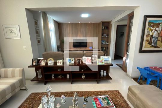 Sala de apartamento à venda com 3 quartos, 180m² em Cruzeiro, Belo Horizonte