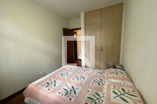 Quarto de apartamento à venda com 3 quartos, 180m² em Cruzeiro, Belo Horizonte