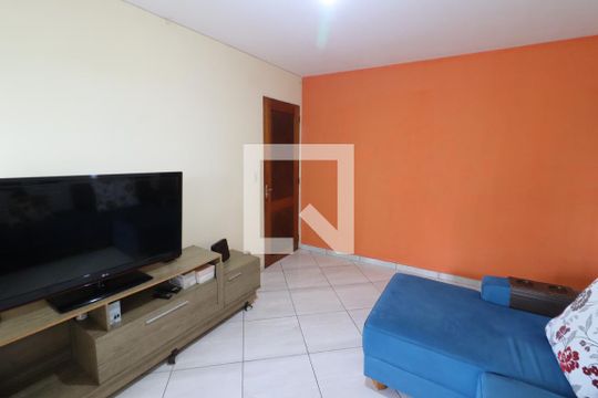 Casa à venda com 5 quartos, 200m² em Padroeira, Osasco