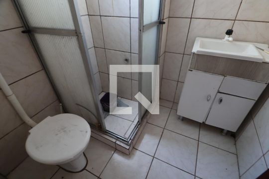 Banheiro  de apartamento para alugar com 1 quarto, 33m² em Estância Velha, Canoas
