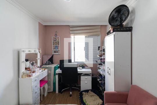 Quarto 1 de apartamento à venda com 2 quartos, 56m² em Vila Carmosina, São Paulo