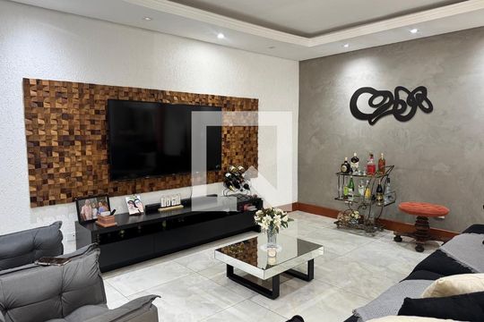 Sala  de casa à venda com 3 quartos, 280m² em Jardim Faria Lima, São Paulo