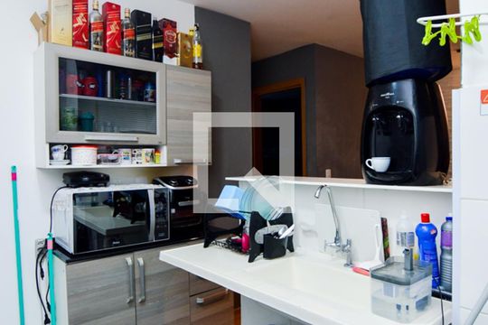 Cozinha e Área de Serviço de apartamento à venda com 2 quartos, 38m² em Jardim Rosa de Franca, Guarulhos
