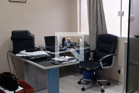 Escritório de casa para alugar com 3 quartos, 480m² em Vila Natal, Mogi das Cruzes