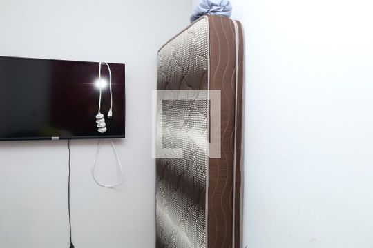 Quarto 1 de apartamento à venda com 2 quartos, 37m² em Itaquera, São Paulo