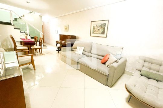 Casa para alugar com 3 quartos, 169m² em Jardim Primavera, São Paulo