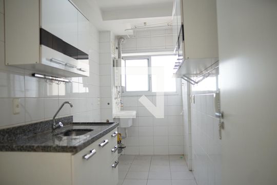 Cozinha - Armários de apartamento para alugar com 2 quartos, 55m² em Centro, Guarulhos