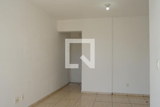 Sala de apartamento para alugar com 2 quartos, 55m² em Centro, Guarulhos