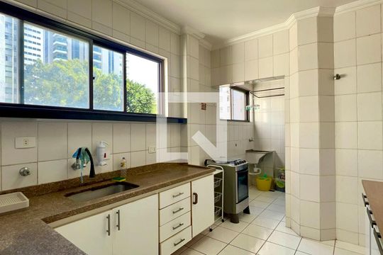 Cozinha de apartamento para alugar com 2 quartos, 81m² em Vila Mariana, São Paulo