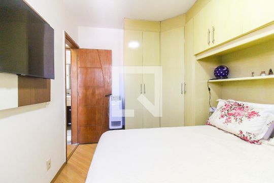 Quarto 1 de apartamento para alugar com 2 quartos, 48m² em Vila Carmosina, São Paulo