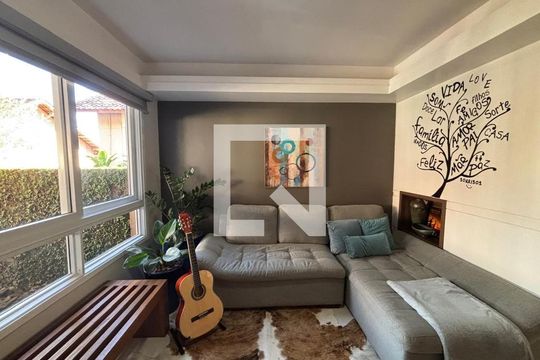 Sala de casa de condomínio à venda com 2 quartos, 115m² em Rondônia, Novo Hamburgo