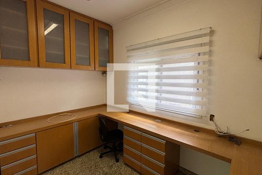 Escritório de casa à venda com 3 quartos, 326m² em Campestre, Santo André
