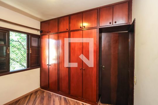 Quarto 1 de apartamento para alugar com 3 quartos, 100m² em Jardim Santa Cruz (sacoma), São Paulo