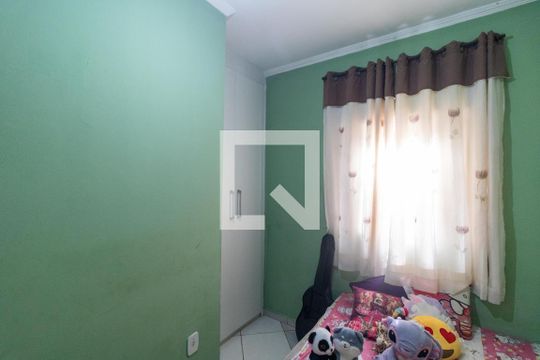 Quarto 01 da casa 01 de casa à venda com 4 quartos, 200m² em Vila Boa Vista, Campinas