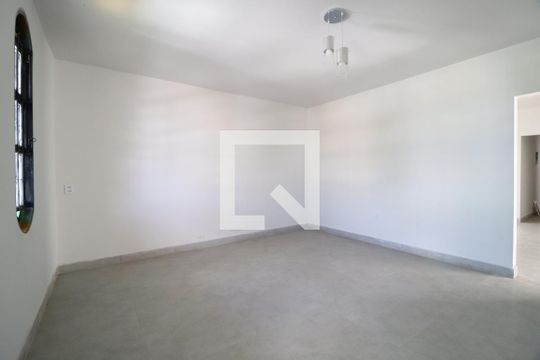 Sala de casa para alugar com 4 quartos, 350m² em Nossa Senhora Aparecida, Uberlândia