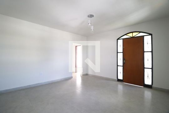 Sala de casa para alugar com 4 quartos, 350m² em Nossa Senhora Aparecida, Uberlândia