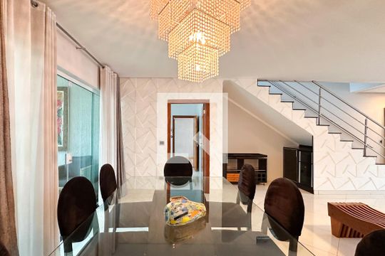 Sala de Jantar de casa para alugar com 4 quartos, 325m² em Parque dos Passaros, São Bernardo do Campo