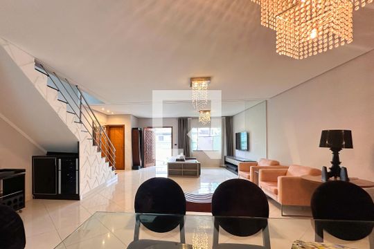 Sala de Jantar de casa para alugar com 4 quartos, 325m² em Parque dos Passaros, São Bernardo do Campo