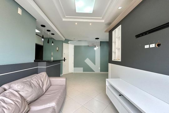 Sala de apartamento para alugar com 3 quartos, 76m² em Agronômica, Florianópolis