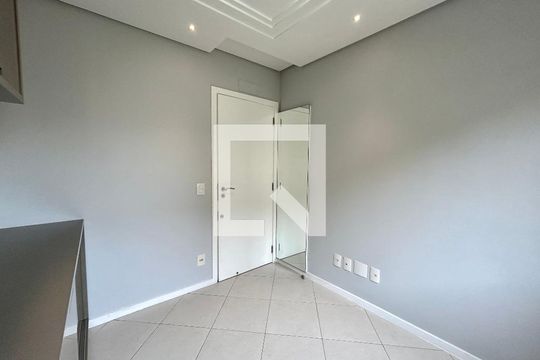 Quarto 1 de apartamento para alugar com 3 quartos, 76m² em Agronômica, Florianópolis