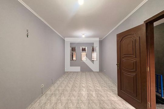 Sala de casa para alugar com 3 quartos, 191m² em Parque das Nações, Santo André