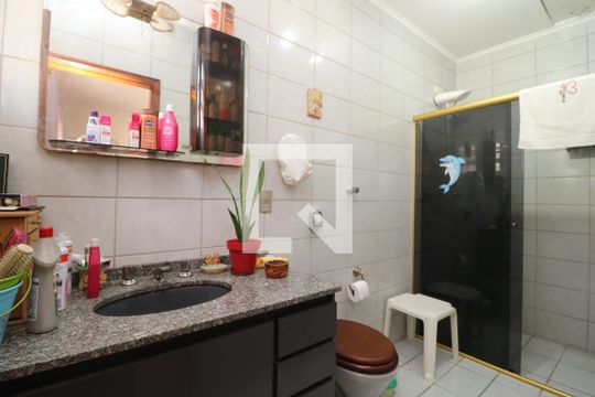 Banheiro da Suíte de casa para alugar com 3 quartos, 190m² em Jardim Independência (são Paulo), São Paulo