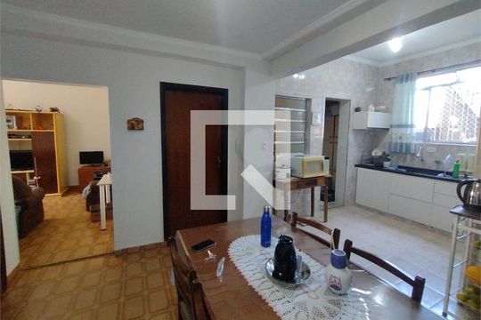 Casa à venda com 3 quartos, 126m² em Vila Ema, São Paulo